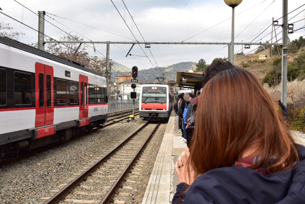 【画像】カタルーニャ鉄道のホーム