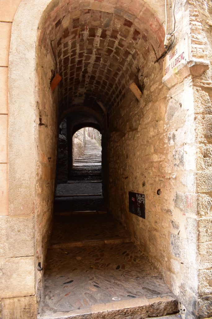 【画像】ジローナ　旧市街の細い階段①