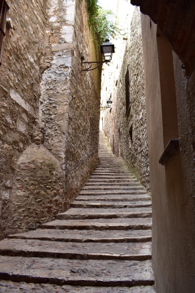 【画像】ジローナ　旧市街の細い階段②
