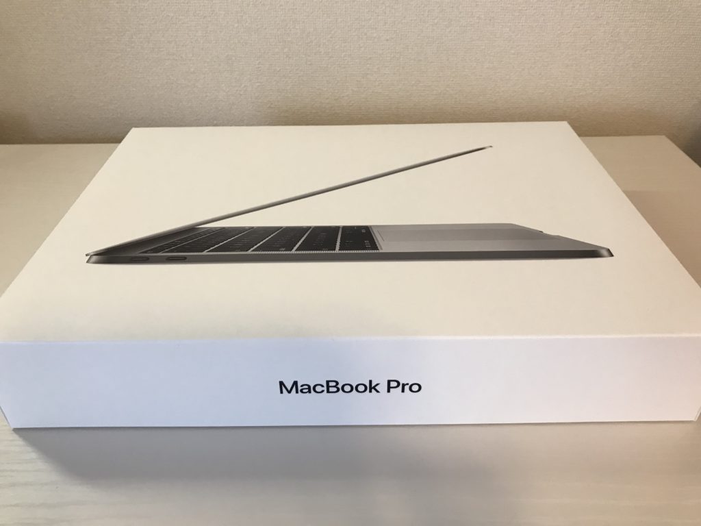 【画像】Macbook Pro　外箱