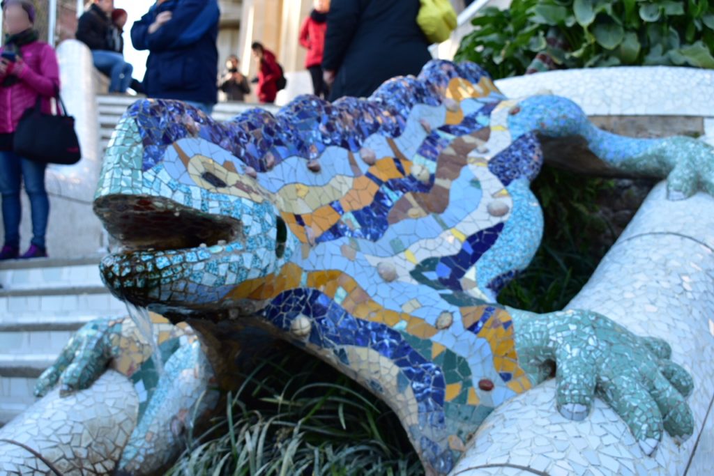 【画像】グエル公園　サンショウウオの彫刻