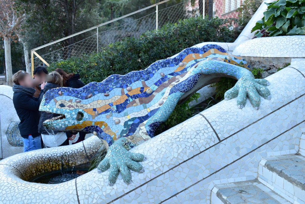 【画像】グエル公園　サンショウウオの彫刻②