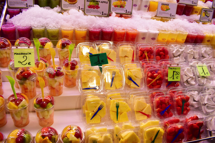 【画像】バルセロナ　サン・ジュセップ市場内部　フルーツやさん